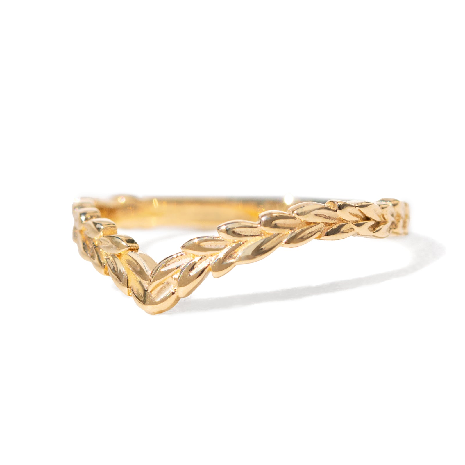 Jamie Park Jewelry | Meadow Chevron Band Add effortless elegance to your everyday style with the Meadow Chevron Band. The intricate Meadow pattern exudes sophistication, making it a perfect choice for both casual and formal occasions. Elevate your look with this beautiful and versatile piece, perfect as a standalone band or as a complement to your engagement ring or wedding band.