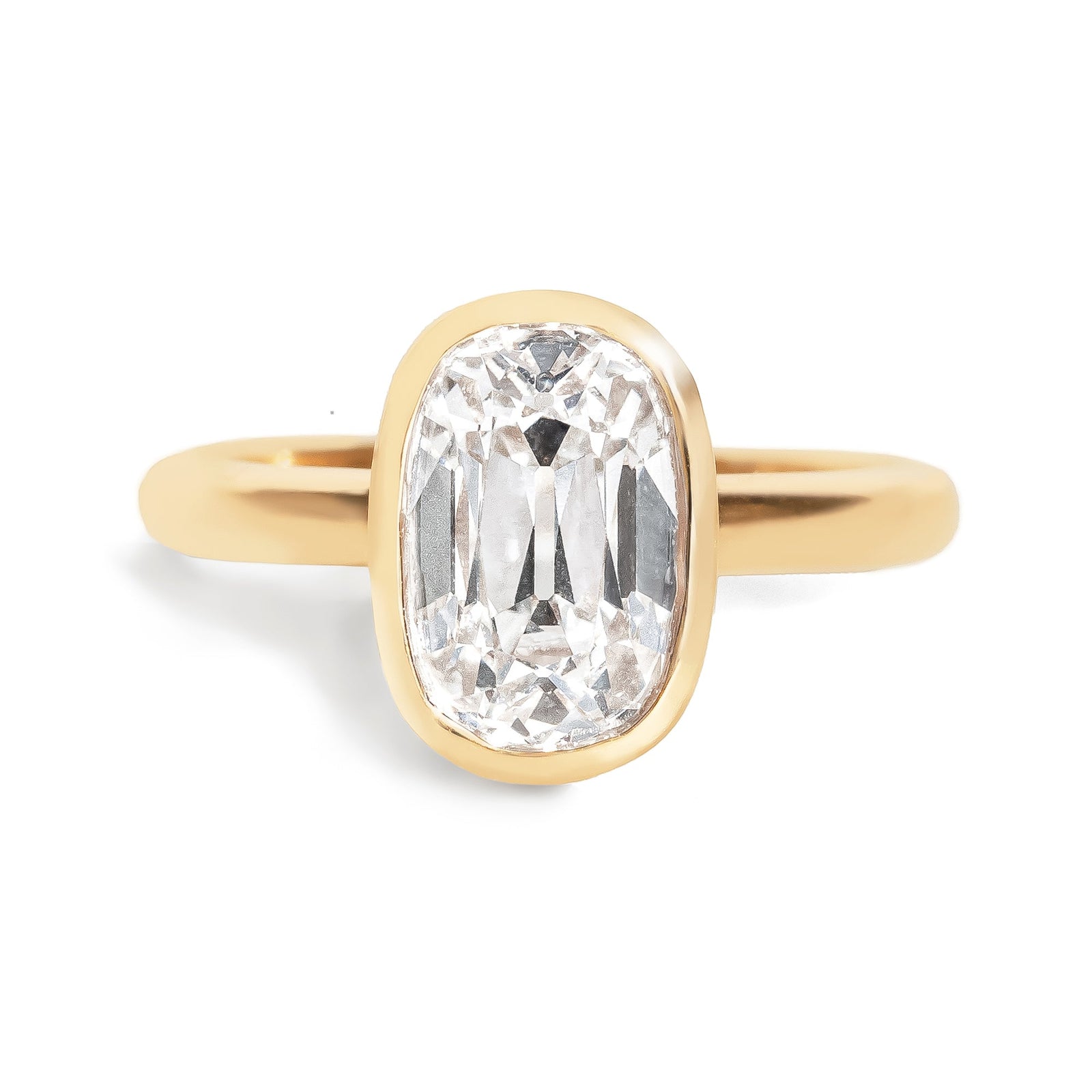 Why Bezel Settings Are the Most Wearable Engagement Ring Style