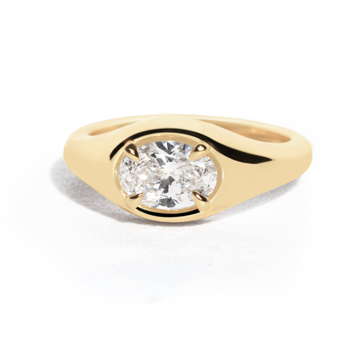 Frame 1ct Oval East West Ring