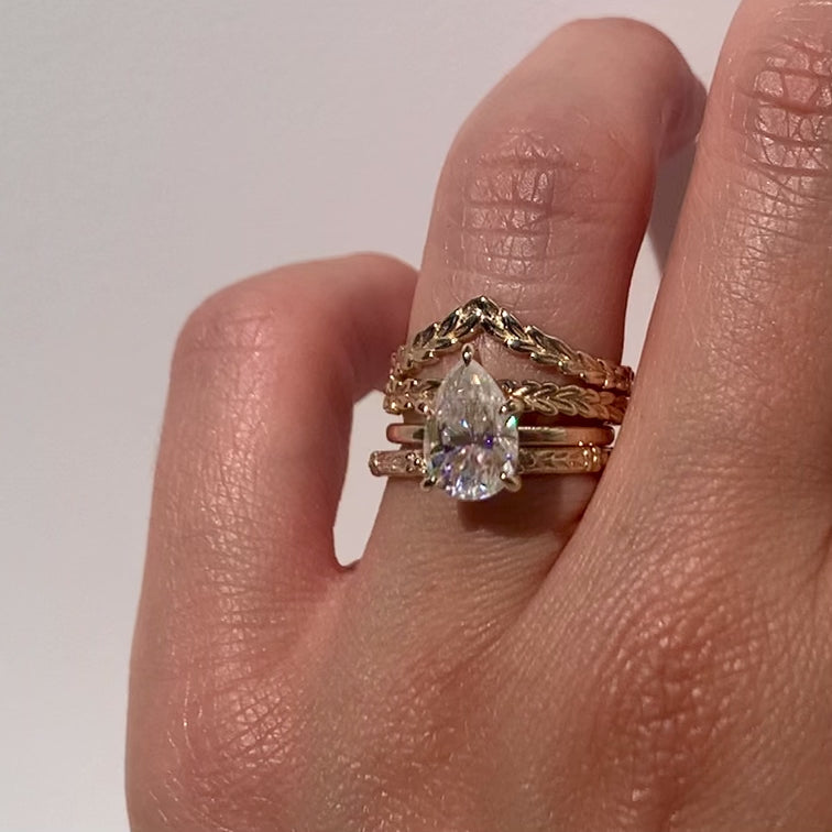 Jamie Park Jewelry - Flower Market Band Add effortless elegance to your everyday style with the Flower Market Band. The intricate vintage inspired pattern exudes sophistication, making it a perfect choice for both casual and formal occasions. Elevate your look with this beautiful and versatile piece, perfect as a standalone band or as a complement to your engagement ring or wedding band.