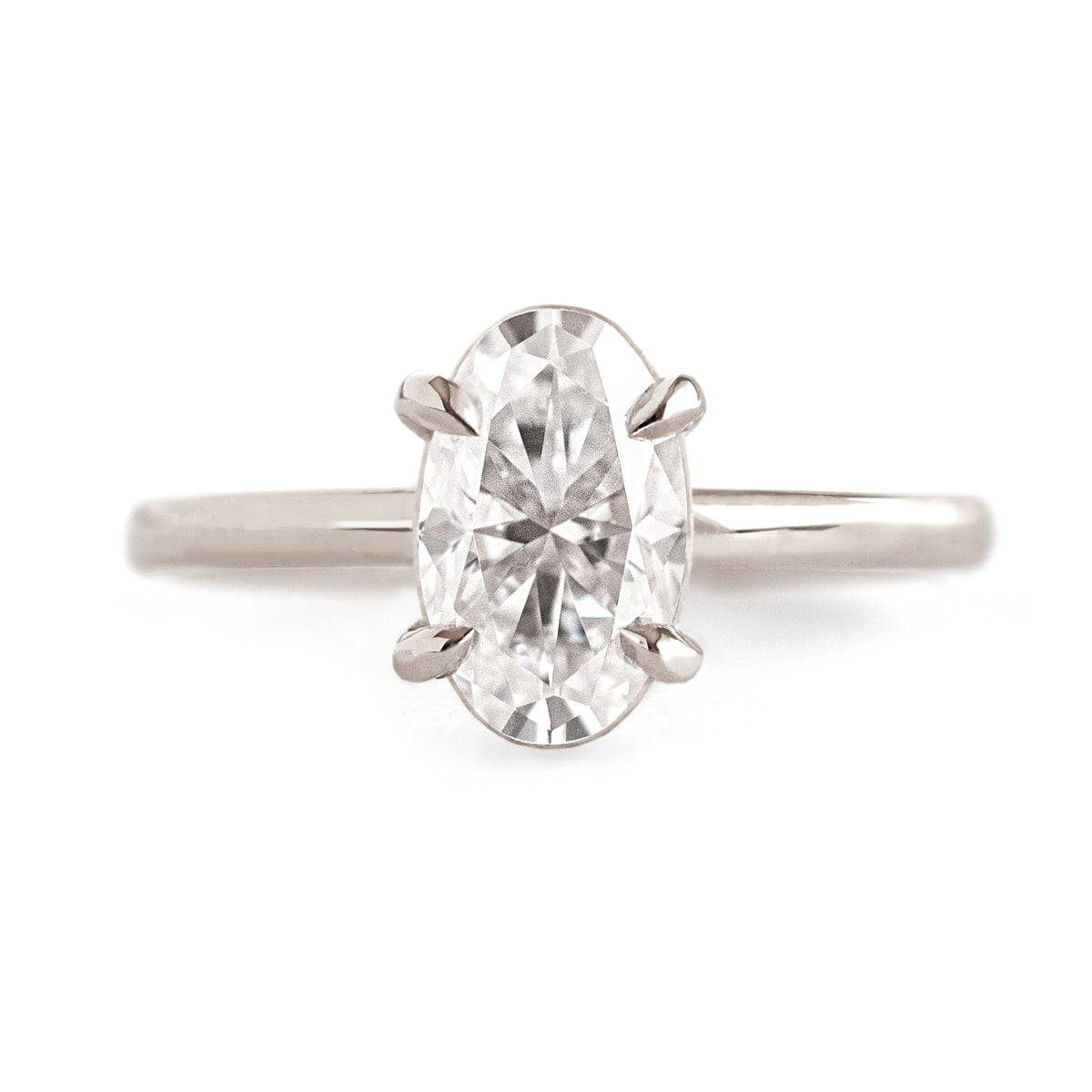 Elongated oval moissanite online